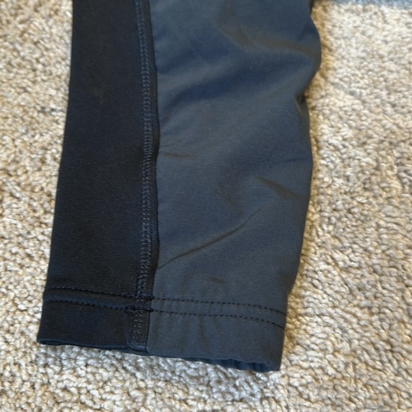 Nike Gray/Black Therma Fit Quarter Zip Pullover Medium - Picture 5 of 8